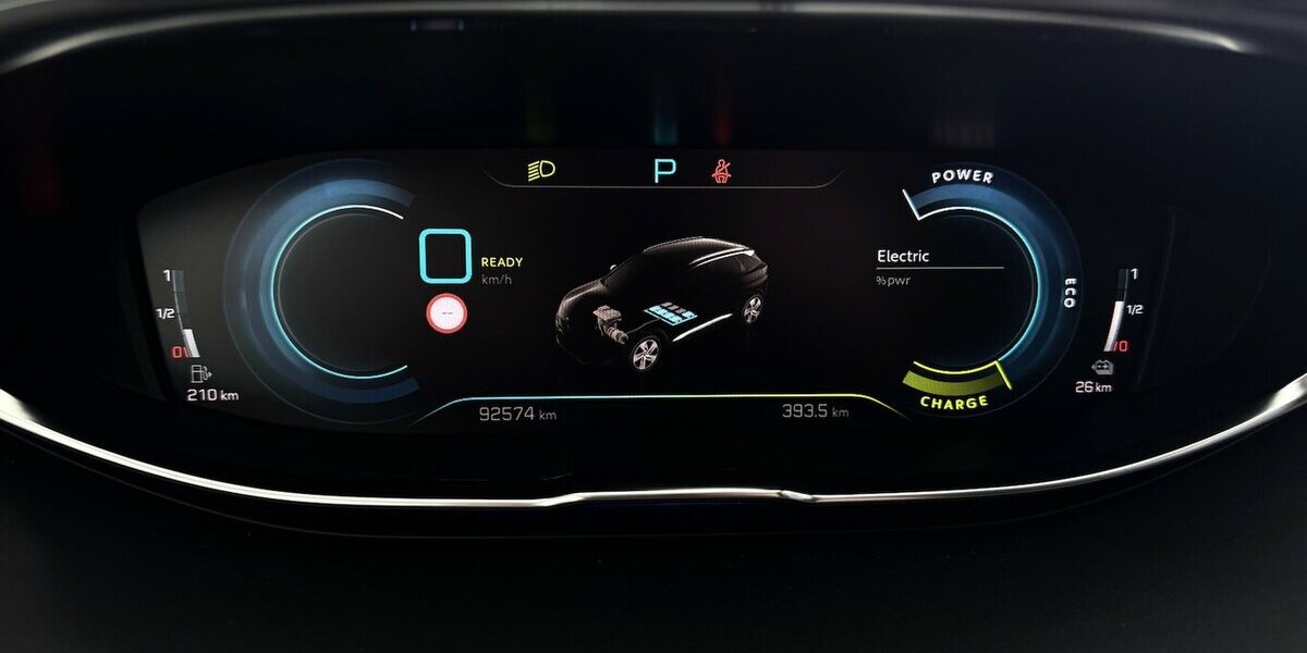 Peugeot 3008 1.6 225 Allure 1.Hand Plug-In Hybrid AHK 92.600 km 19.430 &euro; Lich 35423