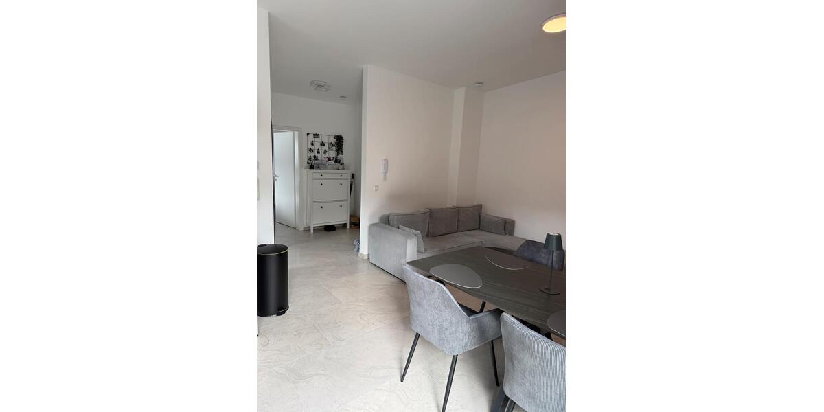 Dachgeschoßwohnung Solms - 2 Zimmer, 60 m&sup2;, 860&euro; | Angebot:25923520