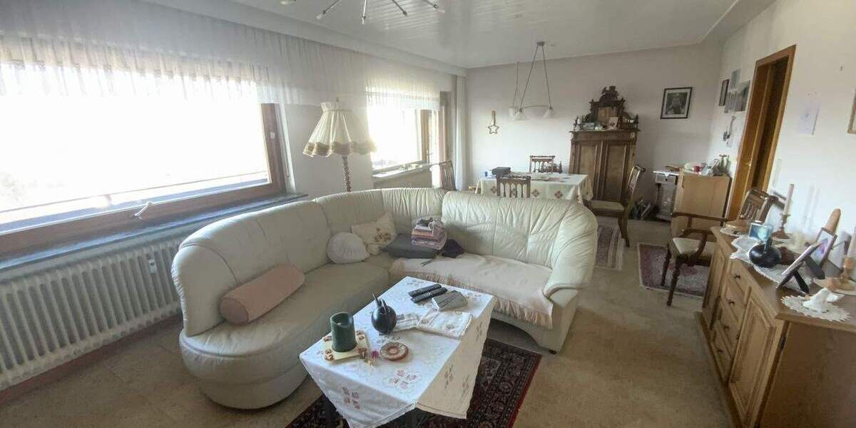 Einfamilienhaus Waldsolms Kraftsolms - 5 Zimmer, 190 m&sup2;, 229.000&euro; | Angebot:25835053