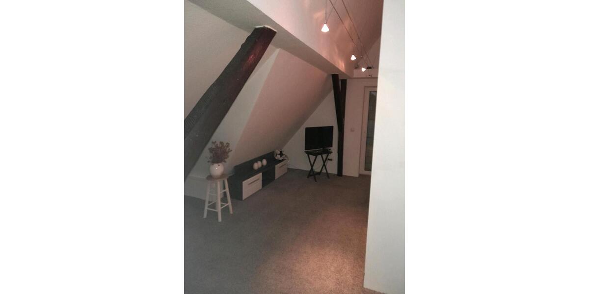 Dachgeschoßwohnung Gießen Allendorf - 1 Zimmer, 50 m&sup2;, 1.000&euro; | Angebot:26178127