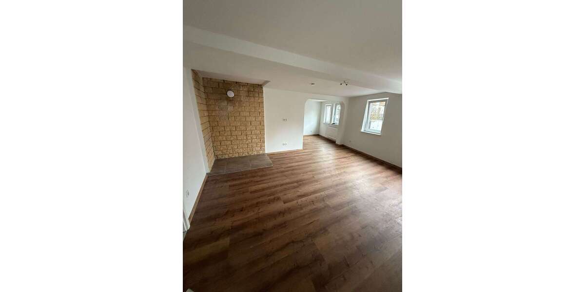 Einfamilienhaus Grünberg - 5 Zimmer, 136 m&sup2;, 195.000&euro; | Angebot:23760179