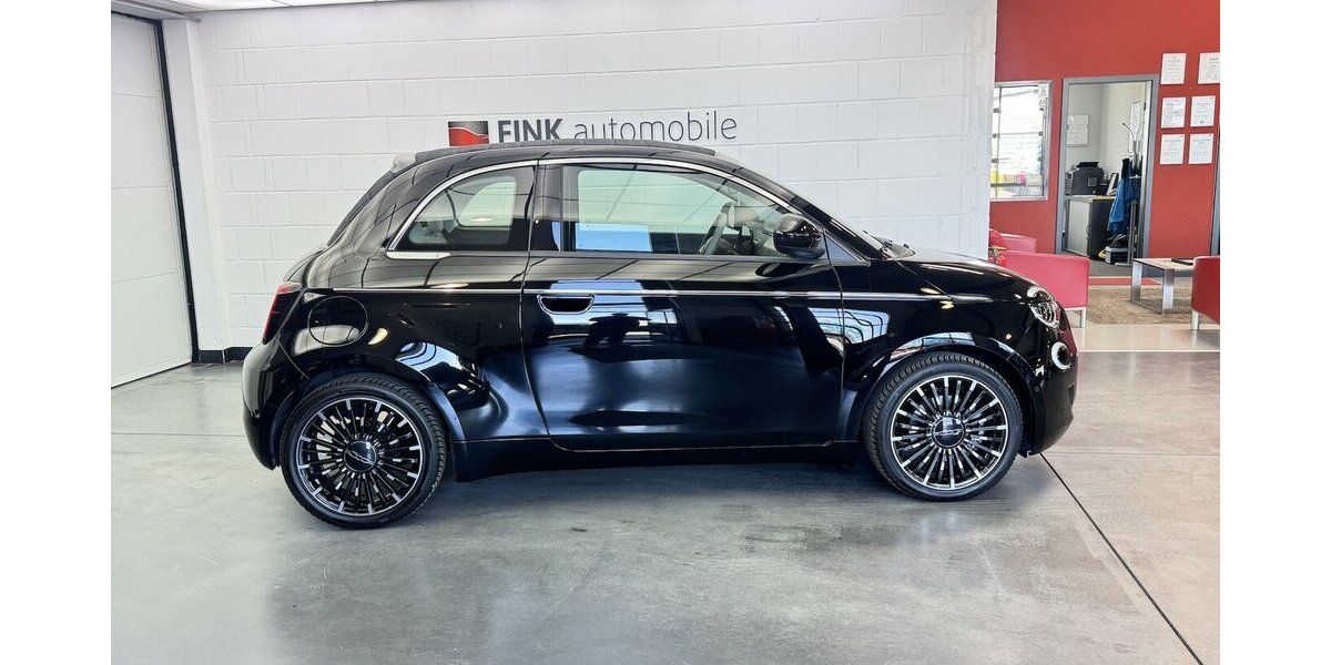 Fiat 500e La Prima by Bocelli 1.Hand Cabrio 42 kWh 25.600 km 23.990 &euro; Lich 35423