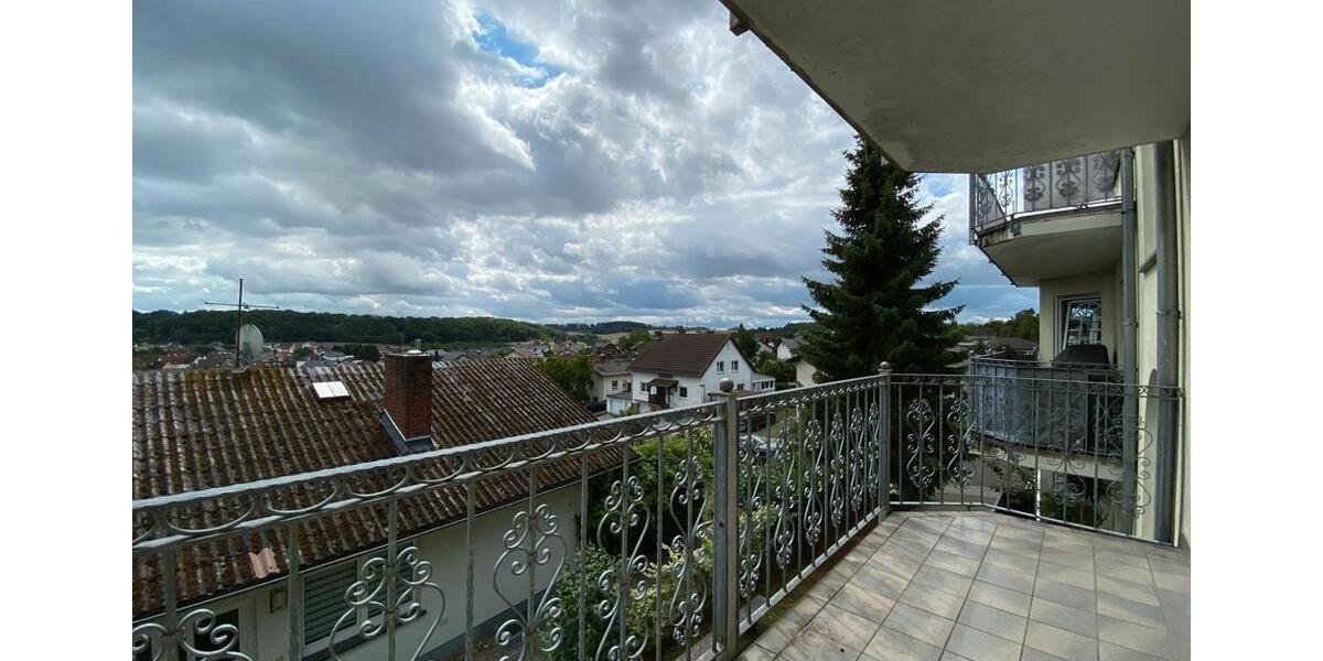 Etagenwohnung Buseck - 6 Zimmer, 208 m&sup2;, 1.200&euro; | Angebot:25919020