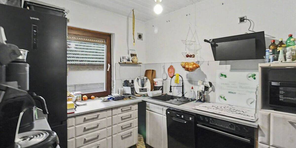 Mehrfamilienhaus, Wohnhaus Lich Bettenhausen - 6 Zimmer, 195.000&euro; | Angebot:25970441