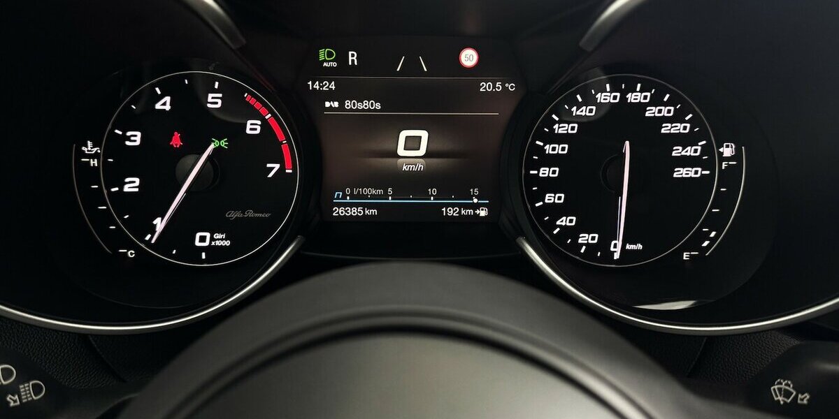 Alfa Romeo Giulia 2.0 Turbo Veloce Q4 1.Hand Carplay Xenon 26.400 km 32.220 &euro; Lich 35423