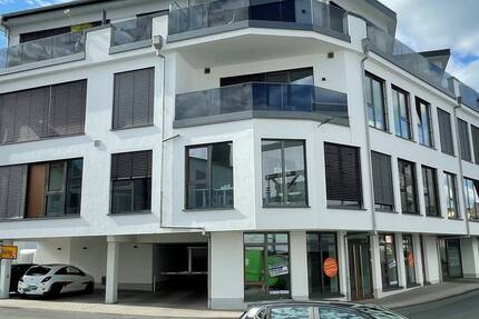 Gewerbeobjekt Herborn - 3 Zimmer, 238 m&sup2;, 2.860&euro; | Angebot:25674831