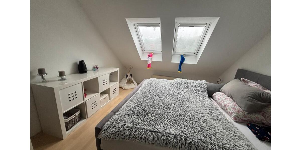 Dachgeschoßwohnung Waldsolms - 3.5 Zimmer, 72 m&sup2;, 650&euro; | Angebot:25360885