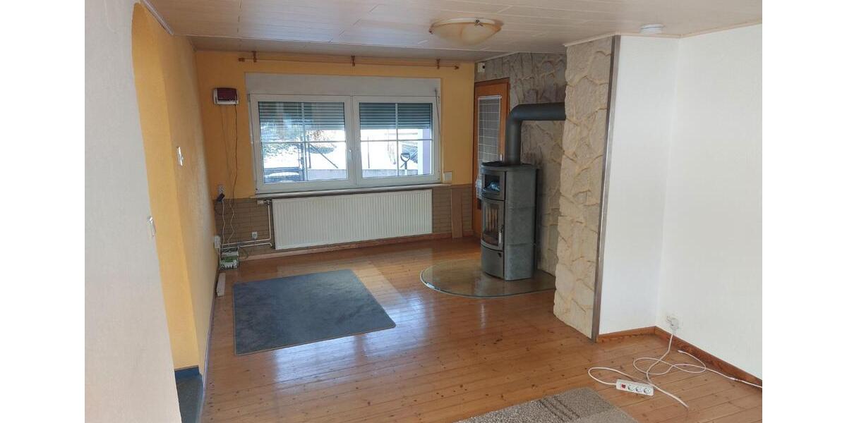 Etagenwohnung Greifenstein - 6 Zimmer, 100 m&sup2;, 450&euro; | Angebot:25947883