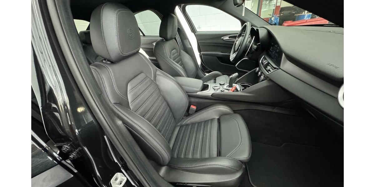 Alfa Romeo Giulia 2.0 Turbo Veloce Q4 1.Hand Carplay Xenon 26.400 km 32.220 &euro; Lich 35423