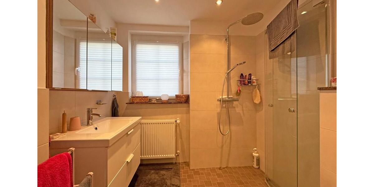 Erdgeschoßwohnung Hungen - 2 Zimmer, 79 m&sup2;, 900&euro; | Angebot:25449483