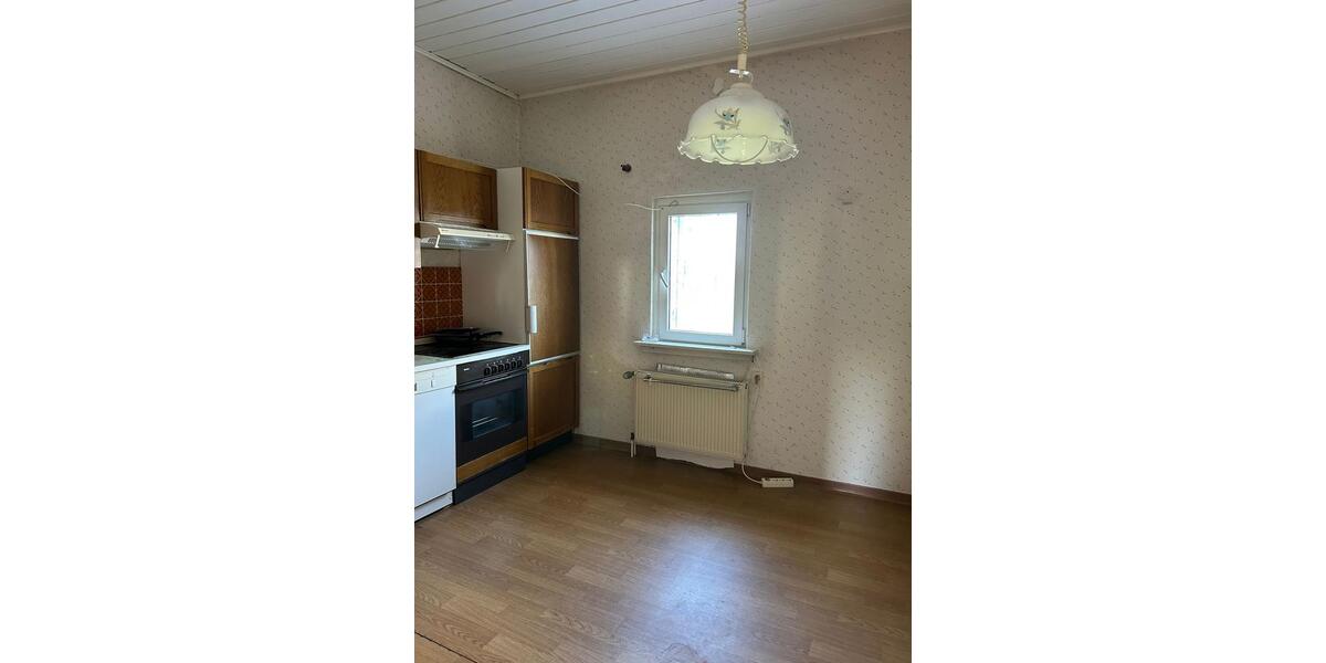 Einfamilienhaus Sinn - 7 Zimmer, 121 m&sup2;, 119.000&euro; | Angebot:25979739