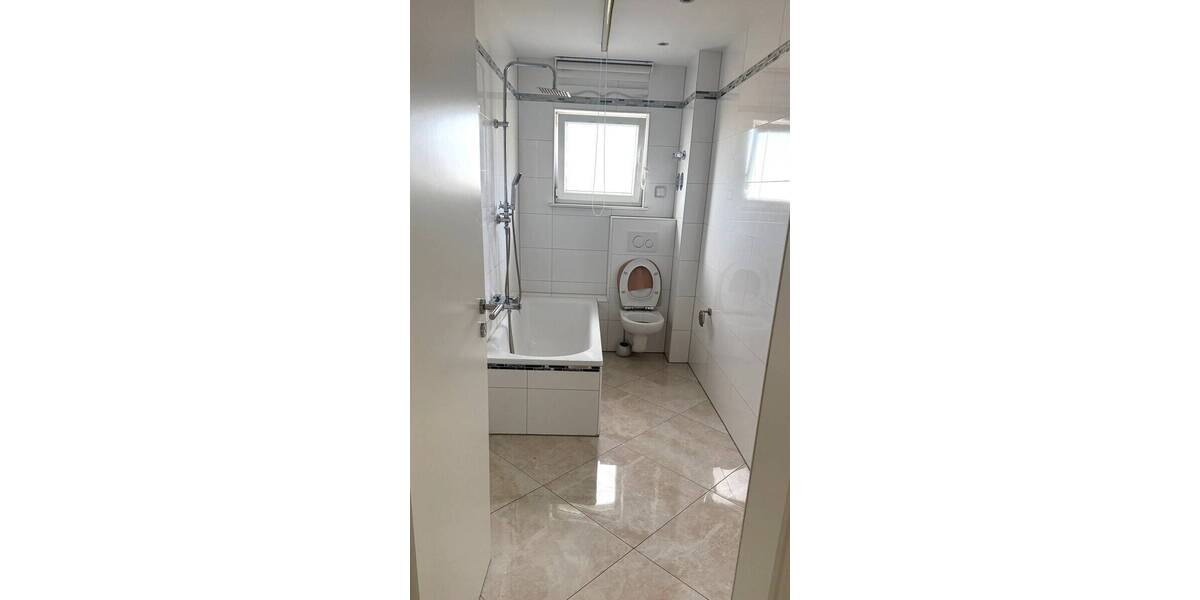 Etagenwohnung Pohlheim Watzenborn-Steinberg - 3 Zimmer, 90 m&sup2;, 950&euro; | Angebot:26359799