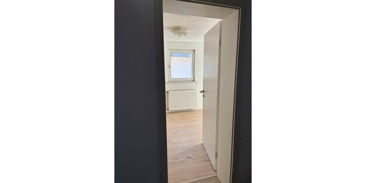 Etagenwohnung Buseck - 3 Zimmer, 85 m&sup2;, 1.245&euro; | Angebot:25343841