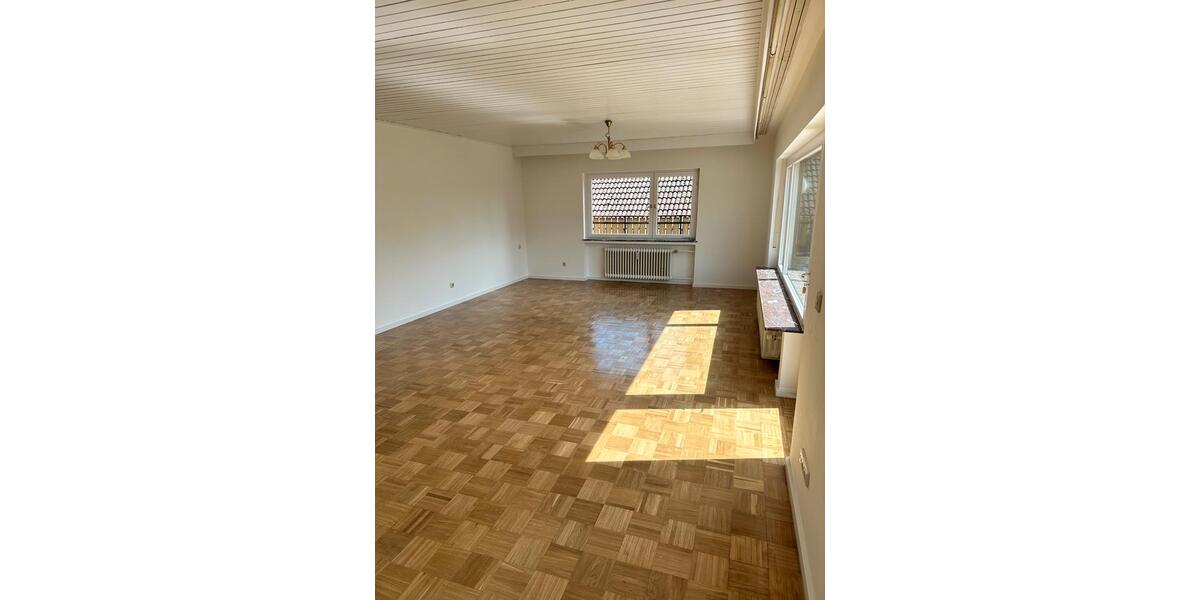 Erdgeschoßwohnung Hüttenberg - 5 Zimmer, 136 m&sup2;, 1.360&euro; | Angebot:26671592