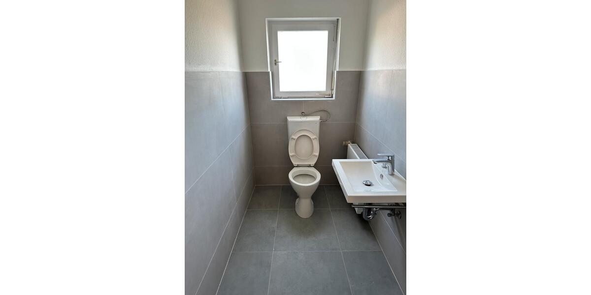 Erdgeschoßwohnung Hüttenberg - 5 Zimmer, 136 m&sup2;, 1.360&euro; | Angebot:26671592