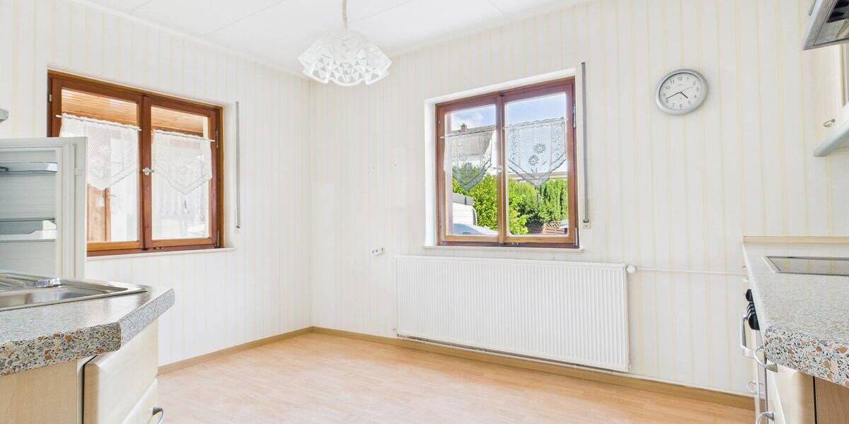 Mehrfamilienhaus, Wohnhaus Ehringshausen Dillheim - 6 Zimmer, 164 m&sup2;, 298.000&euro; | Angebot:25780714