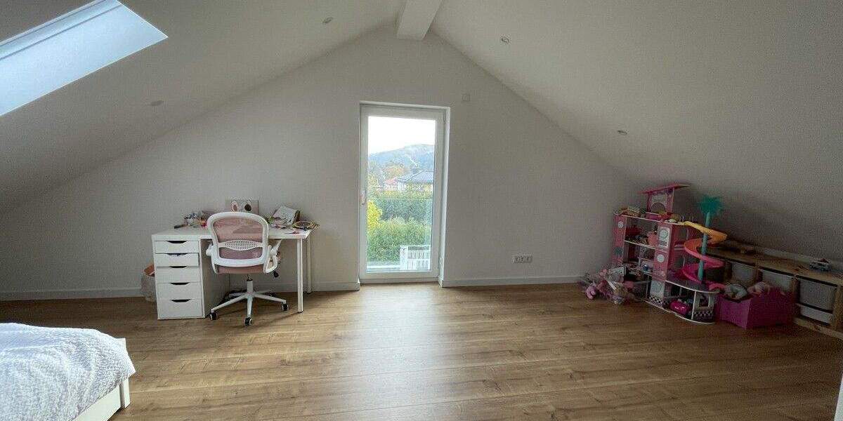 Einfamilienhaus Ehringshausen / Kölschhausen Kölschhausen - 9 Zimmer, 238 m&sup2;, 490.000&euro; | Angebot:25728156