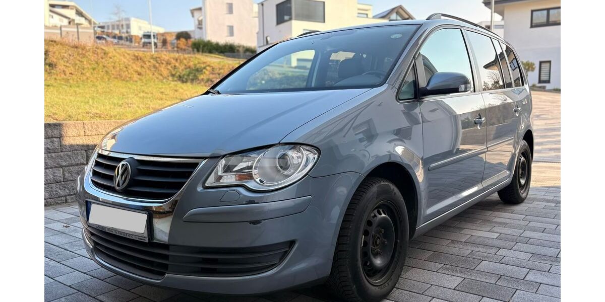 VW Touran 187.000 km 5.200 &euro; Wetzlar 35578
