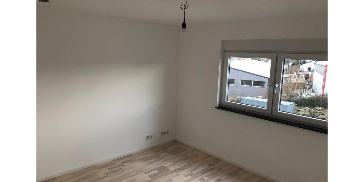 Etagenwohnung Usingen - 3 Zimmer, 100 m&sup2;, 1.400&euro; | Angebot:25420645