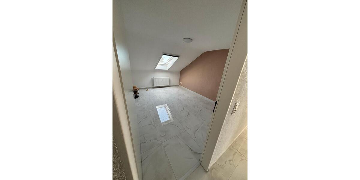 Dachgeschoßwohnung Gießen Wieseck - 4 Zimmer, 75 m&sup2;, 1.000&euro; | Angebot:26420267