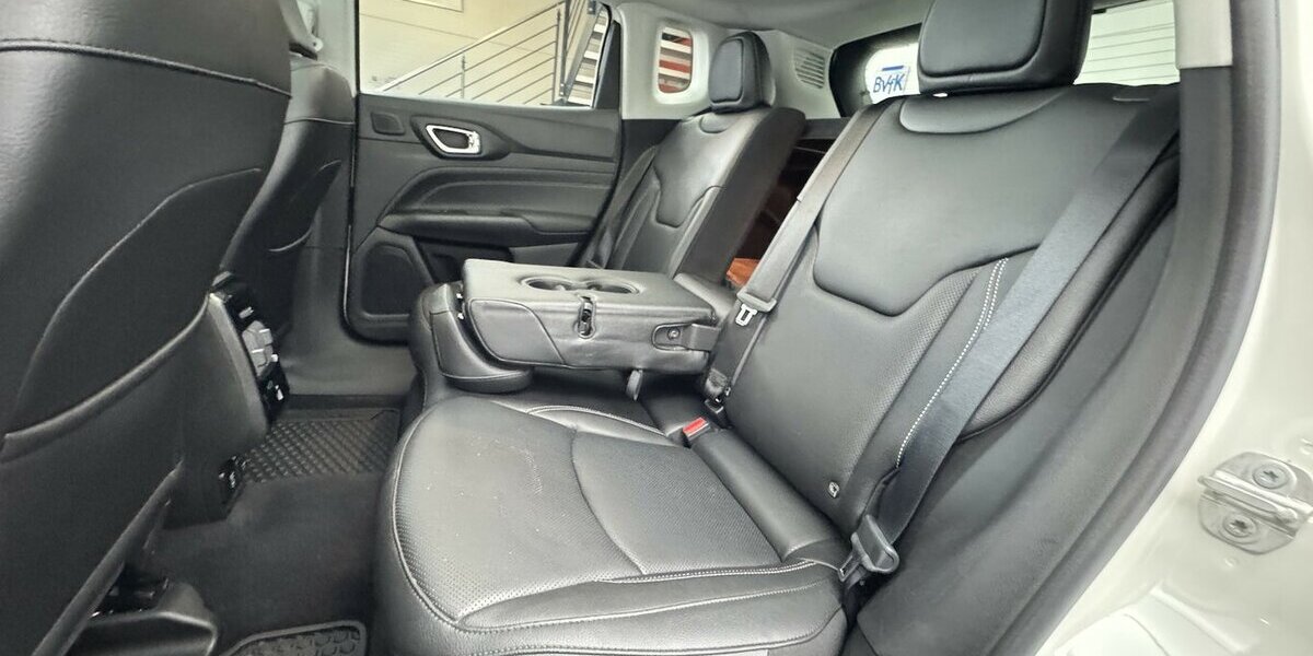 Jeep Compass S Plug-IN Hybrid 4WD 1.Hand Panoramadach 36.500 km 26.790 &euro; Lich 35423