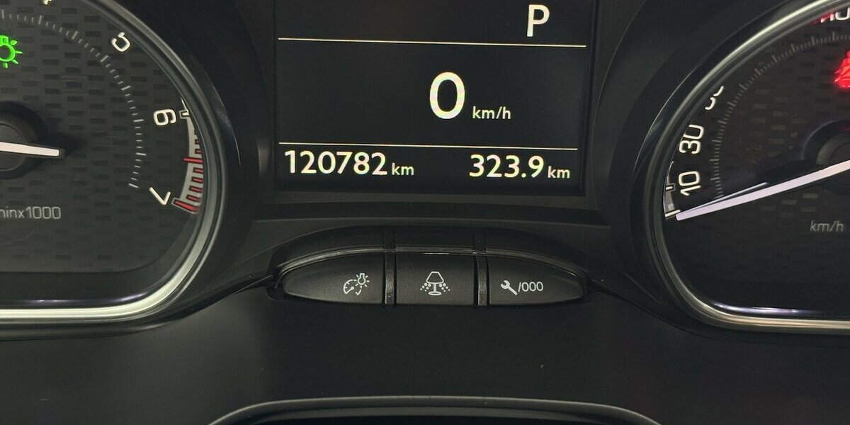 Peugeot 2008 1.2 GT-Line Automatik Sitzheizung Carplay 120.782 km 11.870 &euro; Lich 35423
