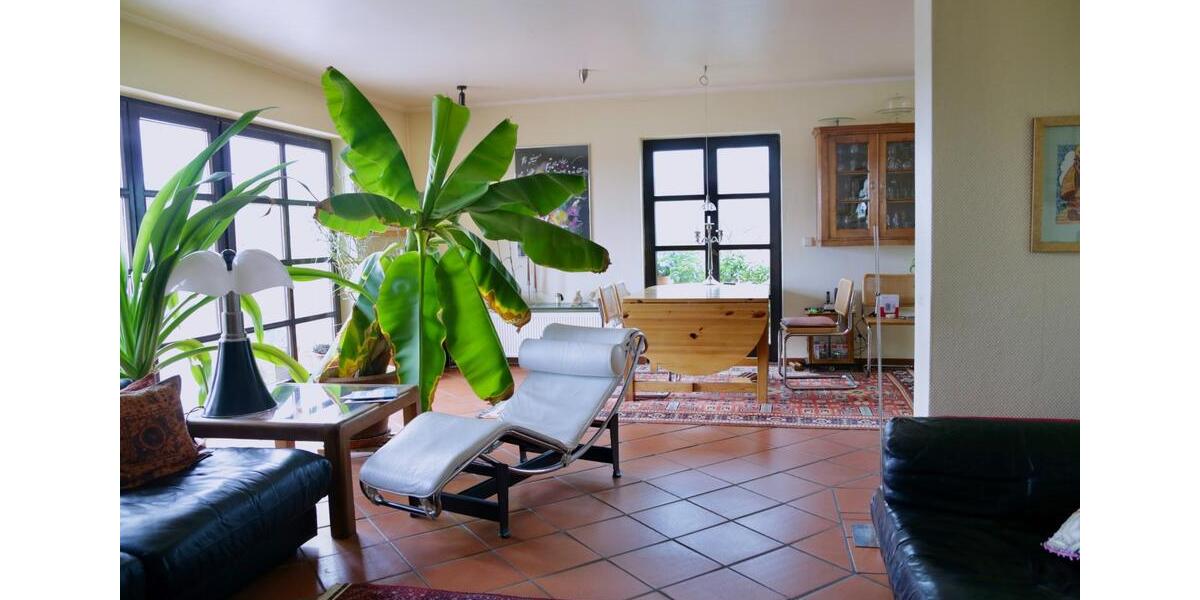 Einfamilienhaus Sinn - 8 Zimmer, 232 m&sup2;, 460.000&euro; | Angebot:23583153