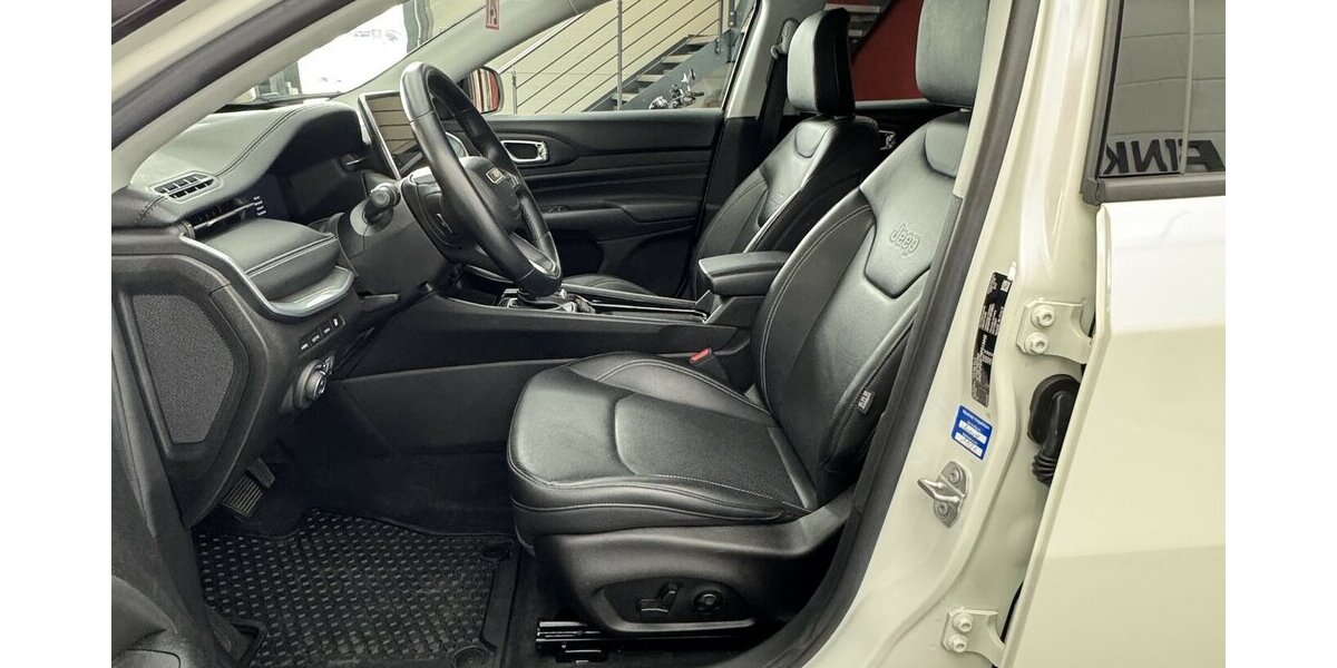 Jeep Compass S Plug-IN Hybrid 4WD 1.Hand Anhängerkplg 43.400 km 26.540 &euro; Lich 35423