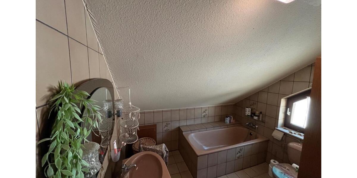 Einfamilienhaus Sinn - 5.5 Zimmer, 166 m&sup2;, 319.000&euro; | Angebot:25918560