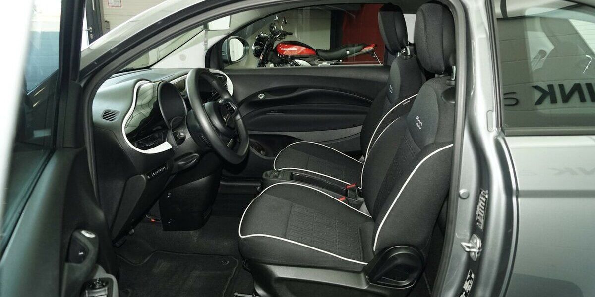 Fiat 500e Action Carplay Android Sitzheizung 38.100 km 12.680 &euro; Lich 35423