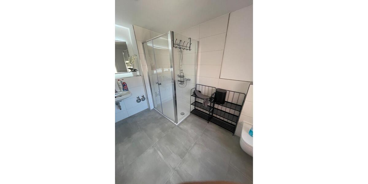 Etagenwohnung Aßlar - 6 Zimmer, 150 m&sup2;, 1.100&euro; | Angebot:25857692