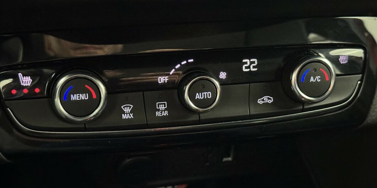 Opel Corsa e Elegance 1.Hand 136 50 kWh Sitzhzg 45.999 km 14.870 &euro; Lich 35423