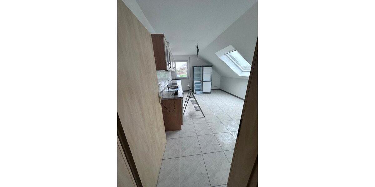 Dachgeschoßwohnung Hungen - 4 Zimmer, 104 m&sup2;, 900&euro; | Angebot:25977131
