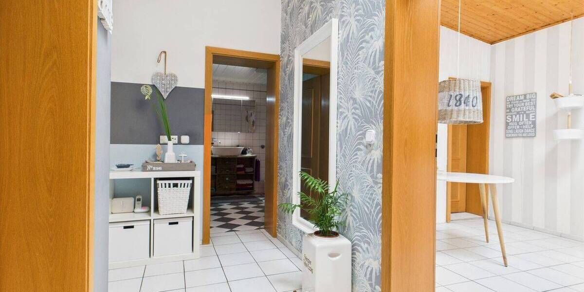 Mehrfamilienhaus, Wohnhaus Ehringshausen Dillheim - 6 Zimmer, 164 m&sup2;, 298.000&euro; | Angebot:25780714