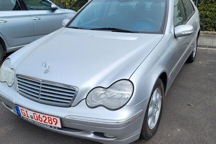 Mercedes-Benz C 220 66.300 km 9.900 &euro; Linden 35440