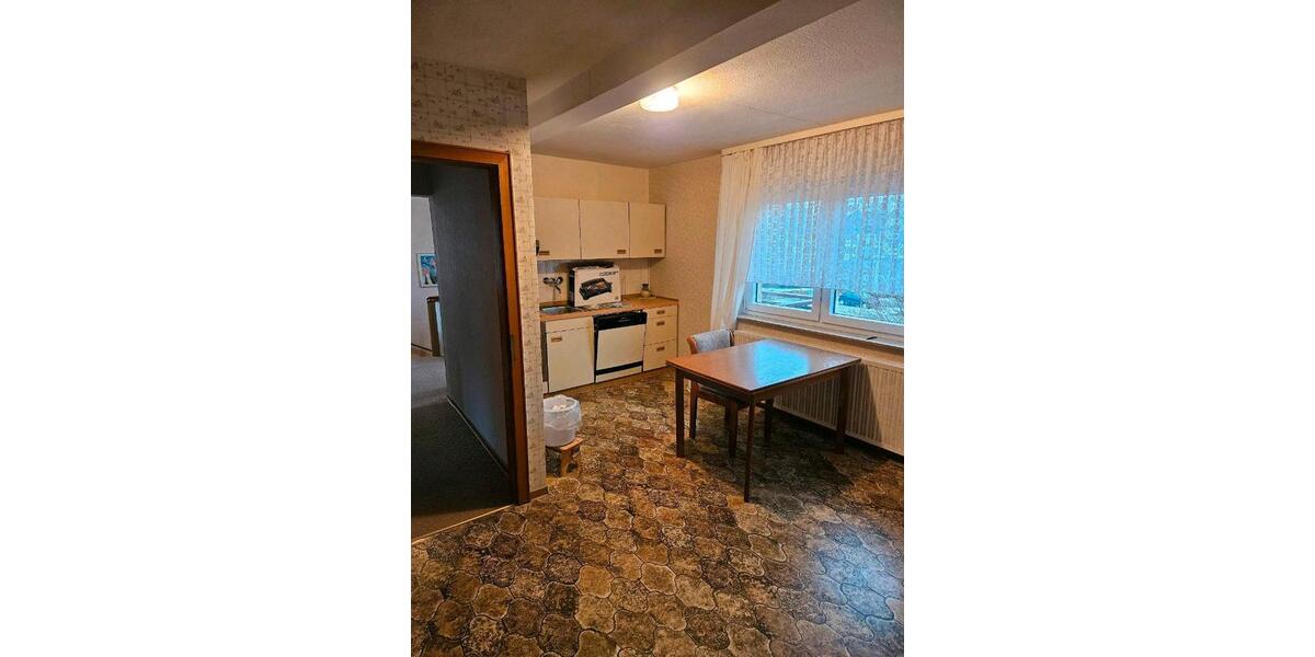 Einfamilienhaus Marburg Cappel - 8 Zimmer, 210 m&sup2;, 340.000&euro; | Angebot:24703674