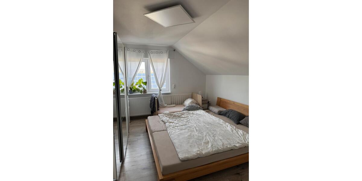 Dachgeschoßwohnung Solms - 3 Zimmer, 79 m&sup2;, 200.000&euro; | Angebot:27204271
