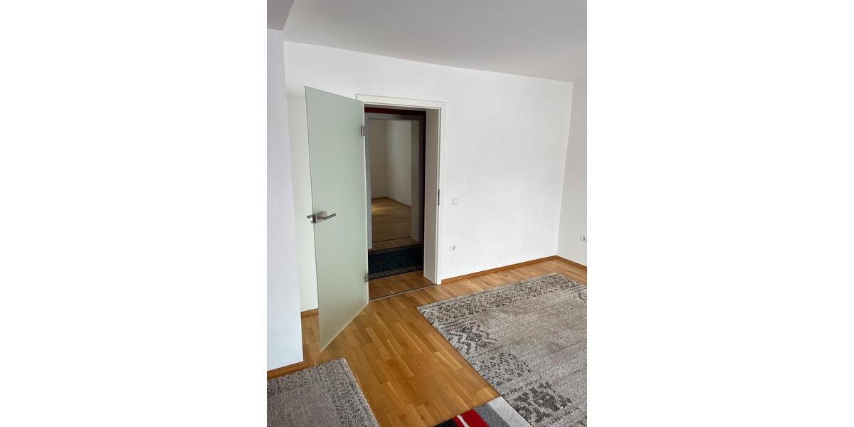 Etagenwohnung Marburg Cappel - 3 Zimmer, 71 m&sup2;, 1.000&euro; | Angebot:25934570