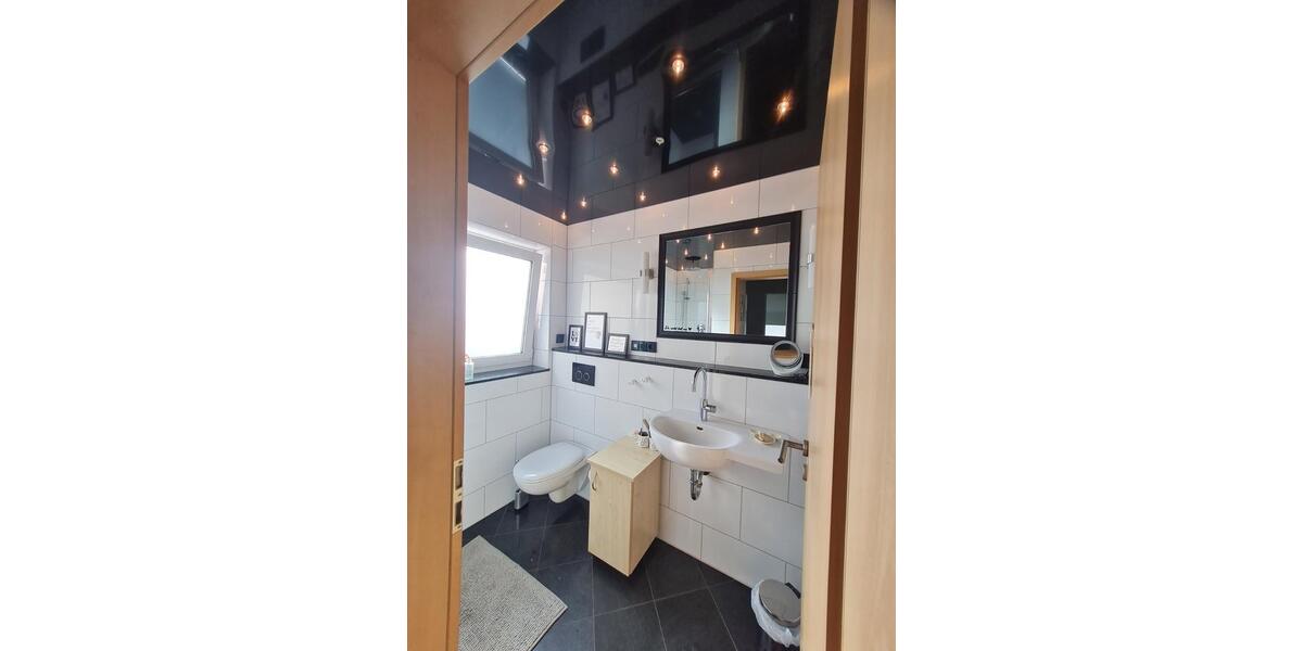 Einfamilienhaus Aßlar - 8 Zimmer, 270 m&sup2;, 630.000&euro; | Angebot:25392335