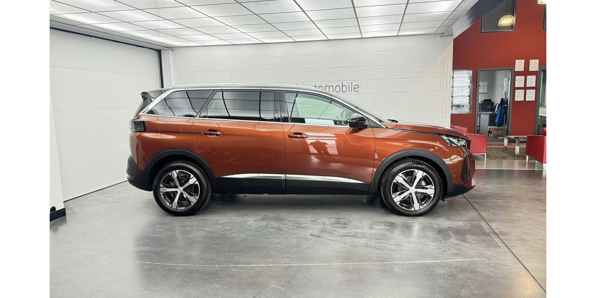Peugeot 5008 GT 130 PT EAT 8 AHK 1.Hand 7 Sitze 13.300 km 26.620 &euro; Lich 35423