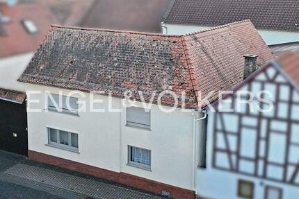 Haus Bad Nauheim Nieder-Mörlen - 5 Zimmer, 150 m&sup2;, 280.000&euro; | Angebot:25676886
