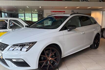 Seat Leon 19.451 km 27.990 &euro; Gladenbach 35075
