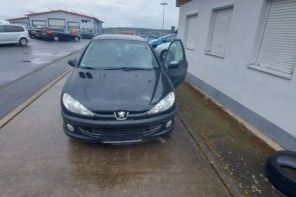 Peugeot 206 136.022 km 2.200 &euro; Marburg 35041