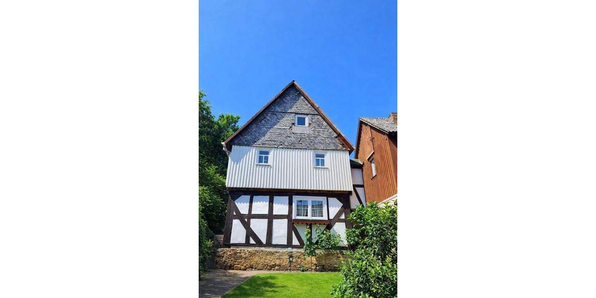 Einfamilienhaus Lohra - 8 Zimmer, 180 m&sup2;, 215.000&euro; | Angebot:25657496