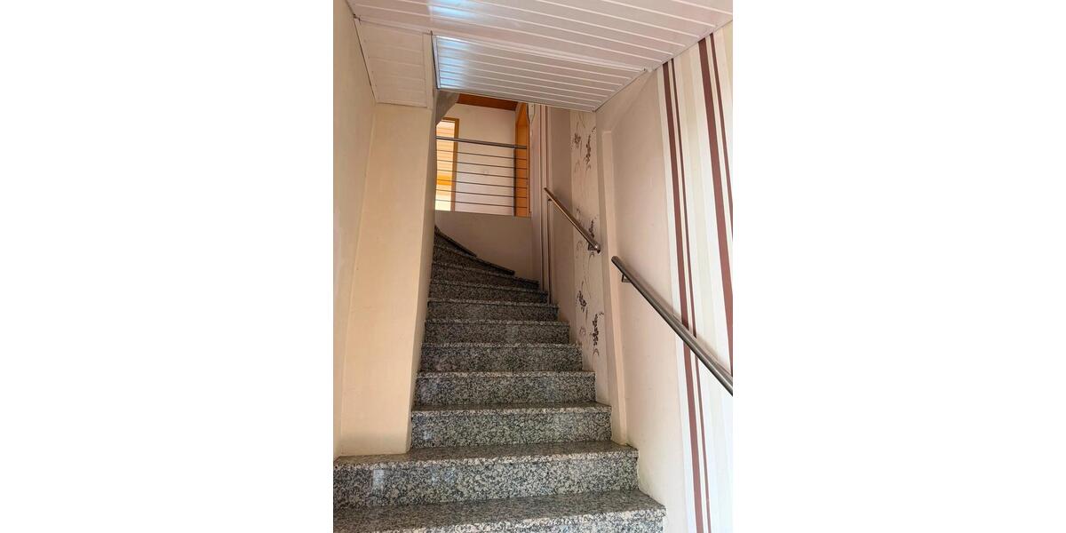 Mehrfamilienhaus, Wohnhaus Biebertal - 7 Zimmer, 180 m&sup2;, 525.000&euro; | Angebot:26940661