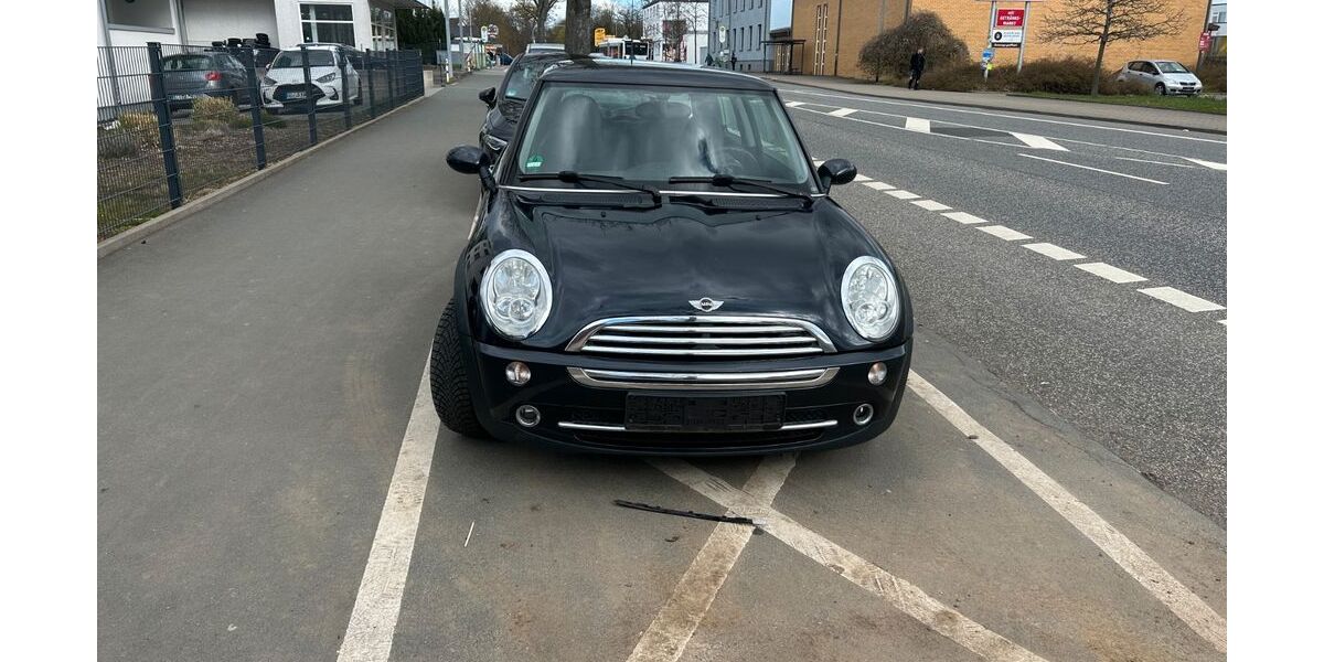Mini Cooper 151.000 km 2.850 &euro; Giessen 35394