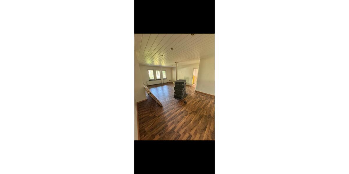 Einfamilienhaus Schöffengrund - 6.5 Zimmer, 190 m&sup2;, 170.000&euro; | Angebot:25719820