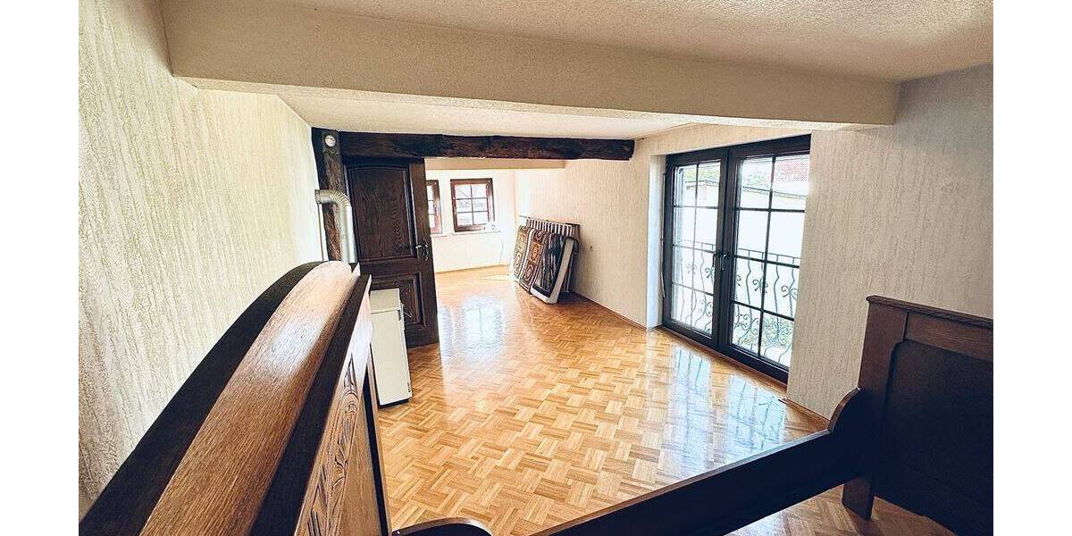 Bauernhaus, Landhaus Mittenaar Bicken - 8 Zimmer, 227 m&sup2;, 190.000&euro; | Angebot:25740426