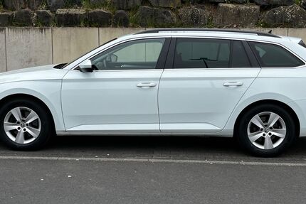 Skoda Superb 125.000 km 14.100 &euro; Gießen 35396
