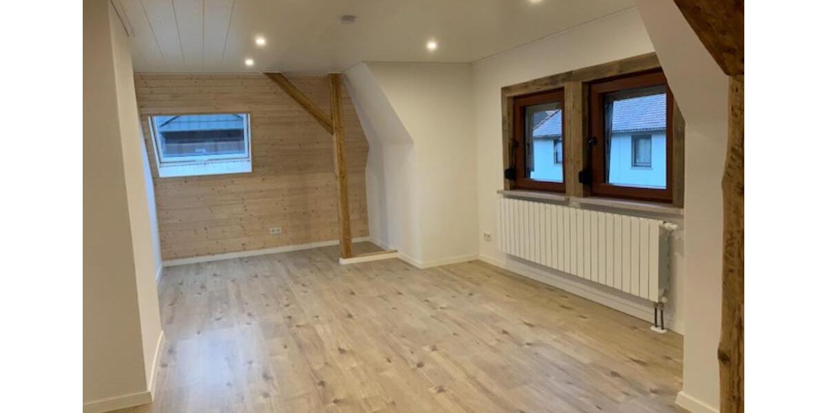 Dachgeschoßwohnung Herborn - 2 Zimmer, 60 m&sup2;, 800&euro; | Angebot:25959572